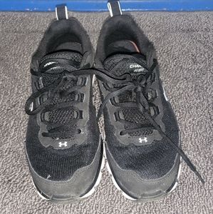 Under Armour Sneakers